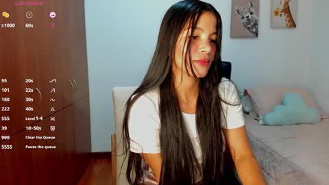 Snapshot of aitanaa1_ chatting on February 2025 12:04:01 AM Aitana online show from February 2025 12:04:01 AM