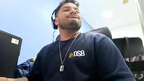 Snapshot of aj_cooper90_ chatting on January 2025 04:44:02 AM Esteban online show from January 2025 04:44:02 AM