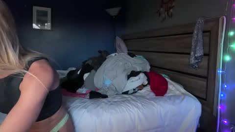 AJ online show from April 2026 02:36:02 AM