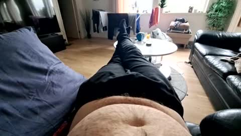 ak_2 online show from April 2026 02:35:01 PM