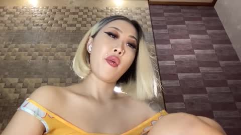 Akemi online show from October 2025 09:48:01 PM