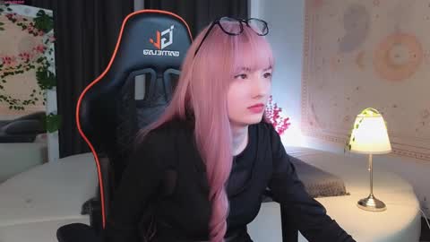 Akemi online show from February 2025 05:50:01 PM