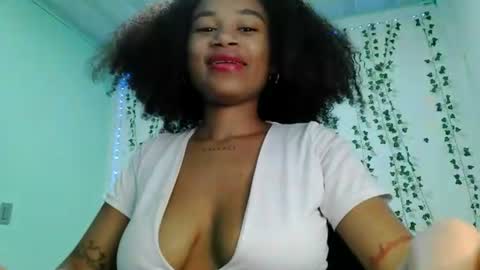 Snapshot of akemy_saunderz chatting on June 2026 03:53:01 AM akemy_saunderz online show from June 2026 03:53:01 AM