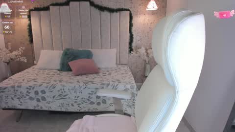 Luna online show from December 2024 04:11:01 AM