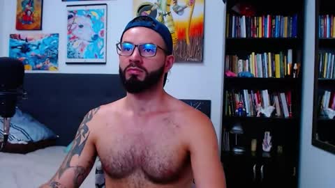 akiles online show from November 2025 10:09:01 PM