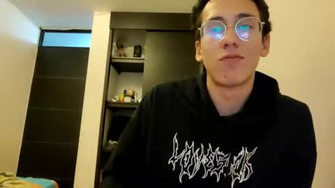 Snapshot of akilesbailo chatting on February 2025 02:38:01 AM My love online show from February 2025 02:38:01 AM