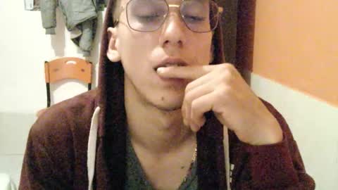 Snapshot of akilesbailo chatting on September 2025 12:03:02 AM My love online show from September 2025 12:03:02 AM