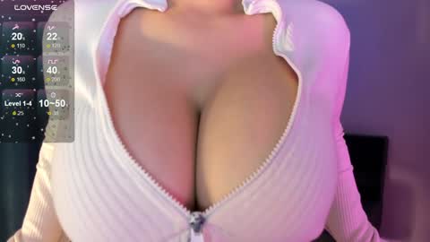 Snapshot of akura_01 chatting on October 2025 08:13:02 AM Akura is here 3 online show from October 2025 08:13:02 AM