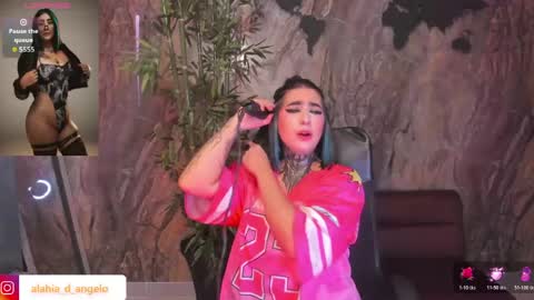 Snapshot of alahia_dangelo_ chatting on April 2026 03:38:02 PM ALAHIA online show from April 2026 03:38:02 PM