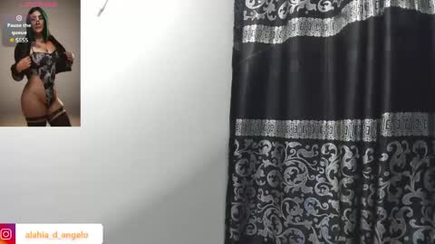 Snapshot of alahia_dangelo_ chatting on May 2026 05:20:01 PM ALAHIA online show from May 2026 05:20:01 PM