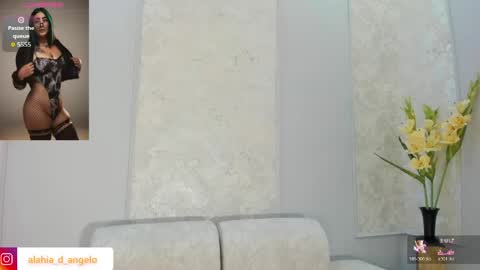 Snapshot of alahia_dangelo_ chatting on May 2026 05:53:02 PM ALAHIA online show from May 2026 05:53:02 PM
