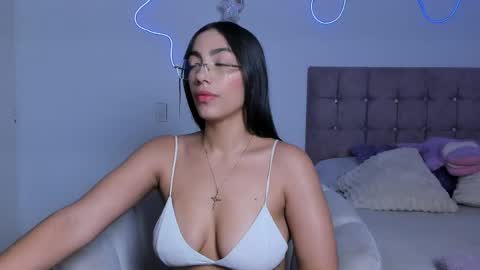Alaia Alegria online show from May 2026 10:16:01 PM