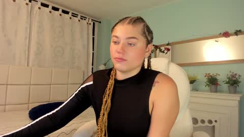 Alaia online show from January 2025 12:46:02 PM