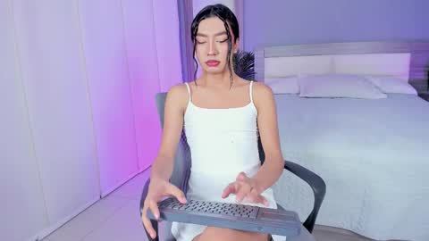 Snapshot of alaiaguerra chatting on November 2025 07:49:02 PM alaiaguerra online show from November 2025 07:49:02 PM