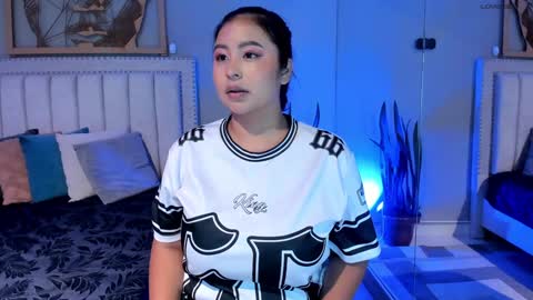     online show from February 2025 04:25:01 PM