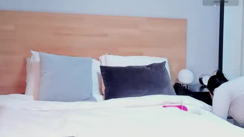     online show from January 2026 08:36:01 PM