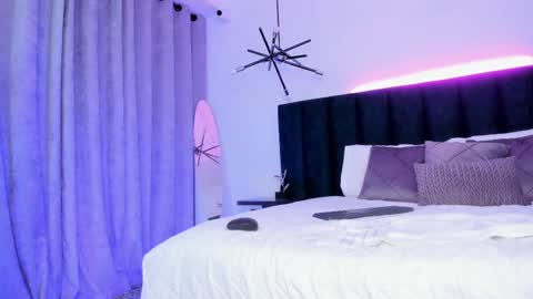 Alaia online show from March 2026 02:04:02 AM