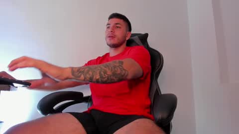 Snapshot of alan_muscle chatting on February 2025 05:12:01 AM Alan online show from February 2025 05:12:01 AM