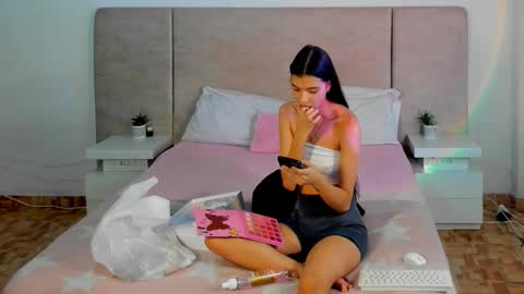             online show from October 2025 03:00:02 PM