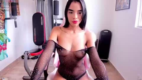 Alana online show from October 2025 12:25:02 PM