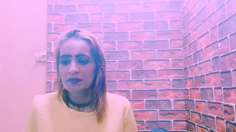 alana_del_ray online show from April 2026 09:56:01 PM