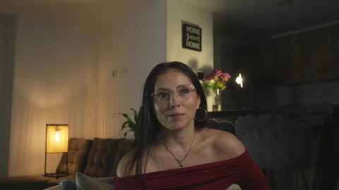 Alana Gasparini online show from November 2025 02:06:01 AM