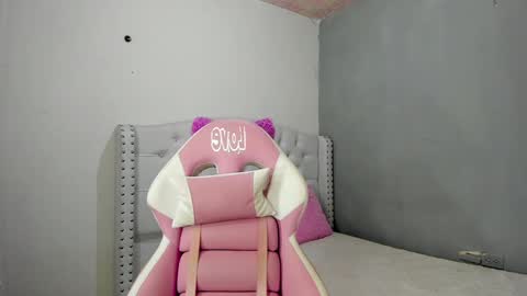 Alana. online show from January 2025 04:13:01 AM