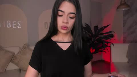 Alana online show from November 2025 11:58:01 AM