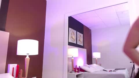 alana online show from October 2025 03:18:01 AM