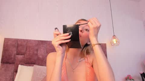 ALANA  online show from April 2026 01:06:01 AM