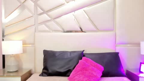 alana online show from January 2025 11:46:01 AM