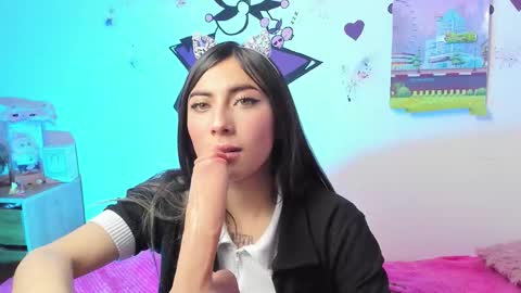 Snapshot of alanalois_ chatting on September 2025 04:47:01 AM ALANA Please follow me online show from September 2025 04:47:01 AM