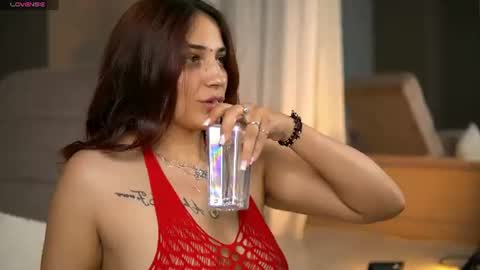 Snapshot of alanareign chatting on June 2026 09:34:02 AM AlanaReign online show from June 2026 09:34:02 AM