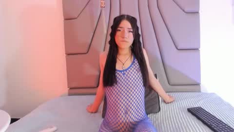 Alanaa Rosee  online show from October 2025 12:27:02 PM