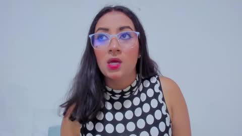  Alana Whitte  online show from January 2026 02:41:01 PM