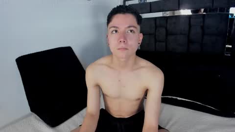 alanblack1 online show from October 2025 04:24:02 PM