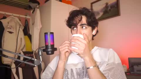 idenavarre online show from January 2025 10:50:01 PM