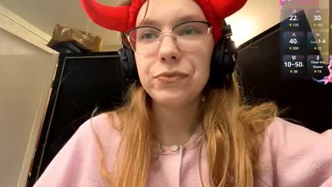 Stella online show from November 2025 03:14:02 PM