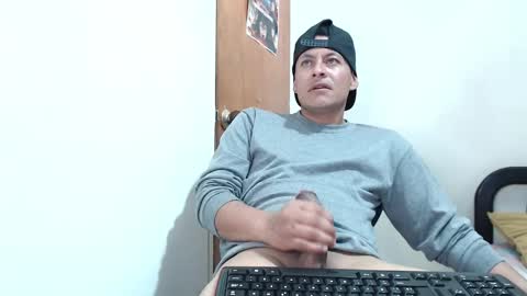 Snapshot of alann_snow chatting on December 2024 11:58:02 PM Alann online show from December 2024 11:58:02 PM