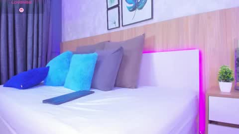 Alanna  online show from September 2025 02:33:01 AM