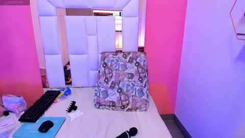 Ana online show from February 2025 10:42:02 PM