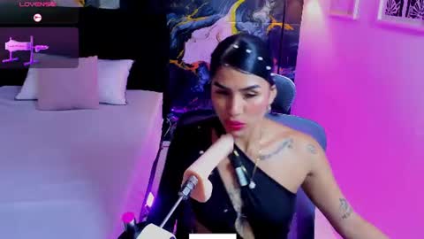 Snapshot of alanna_wild chatting on June 2026 07:50:01 PM Alana online show from June 2026 07:50:01 PM
