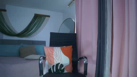 alannathomson online show from June 2026 09:43:02 PM