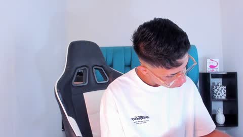 Snapshot of alannaughty_ chatting on January 2025 07:32:01 AM alannaughty_ online show from January 2025 07:32:01 AM