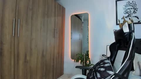 Snapshot of alannaughty_ chatting on March 2026 05:24:02 AM alannaughty_ online show from March 2026 05:24:02 AM