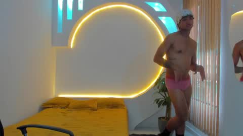 Snapshot of alanrodgers2_0 chatting on January 2025 06:52:01 PM alan online show from January 2025 06:52:01 PM