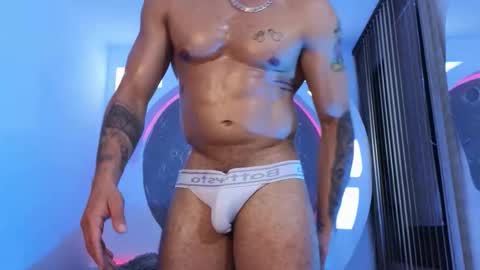 Snapshot of alanrodgers2_0 chatting on October 2025 08:45:01 AM alan online show from October 2025 08:45:01 AM