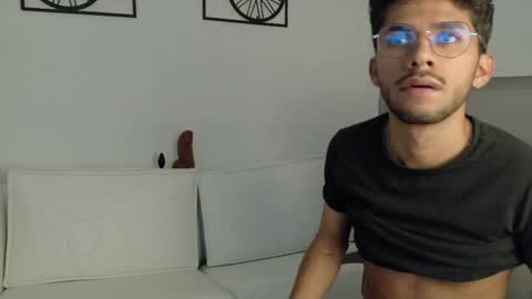 alanvilla_lobo online show from October 2025 07:16:02 PM