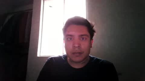 albertoarenas16 online show from April 2026 11:04:01 PM