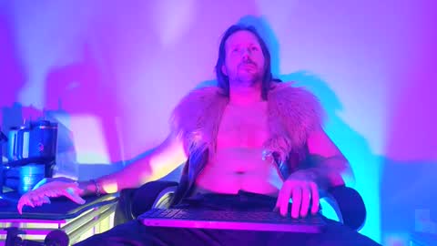 albinoadonis online show from November 2025 04:14:01 AM